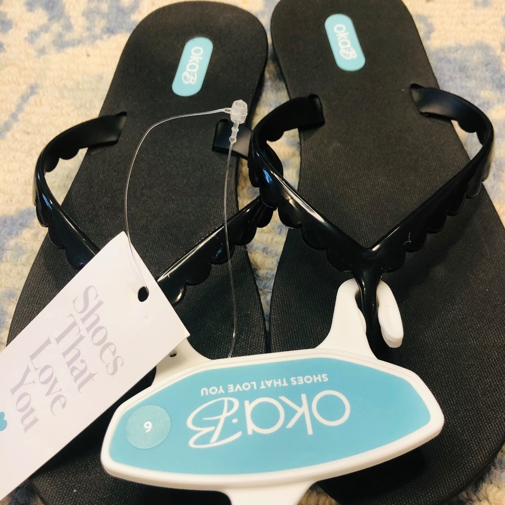 Oka-B Bristol Licorice Flip Flop. NWT. Size 6.
